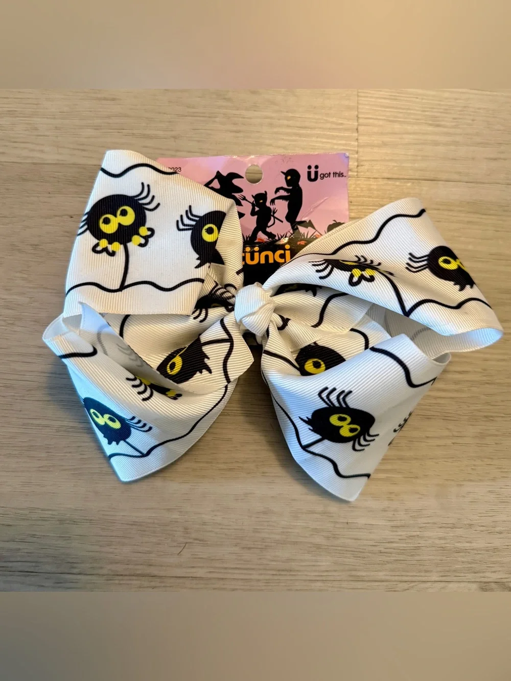 New Scunci Halloween Hair Bow Alligator Clip White Black Halloween Spider Print